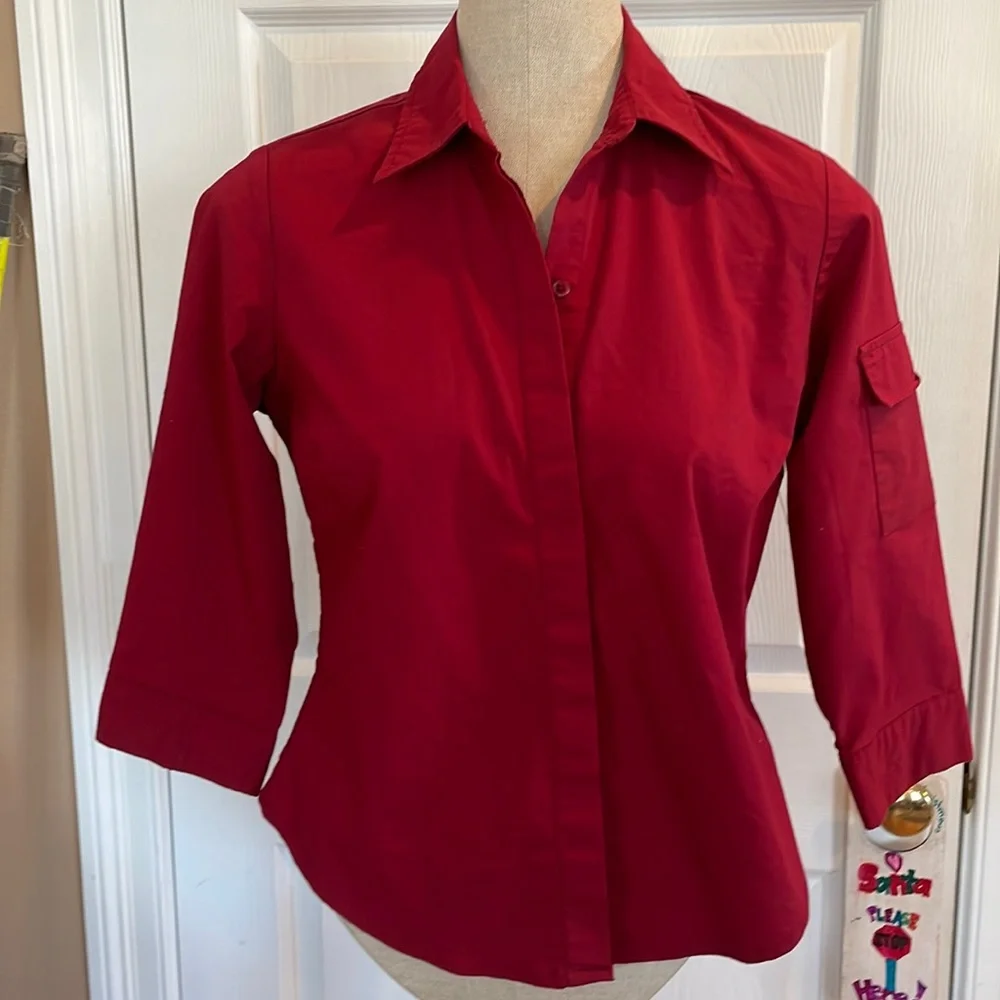 Merona stretch red 3/4 sleeve button collar shirt pocket jr women size S stretch